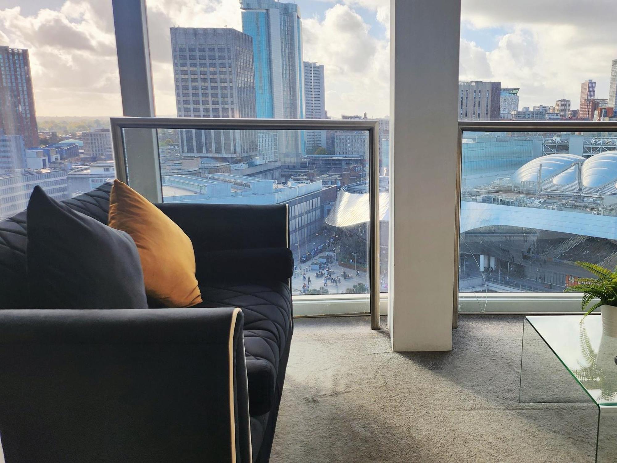 Cityscape Apartment In Birmingham With Self Checkin Zewnętrze zdjęcie